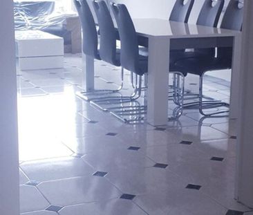 Appartement te huur in Sint-Andries voor € 800 met 2 slaapkamers - Photo 3