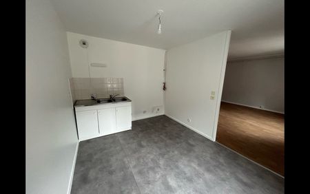 Location Appartement 3 pièces 70 m² La Châtre - Photo 2