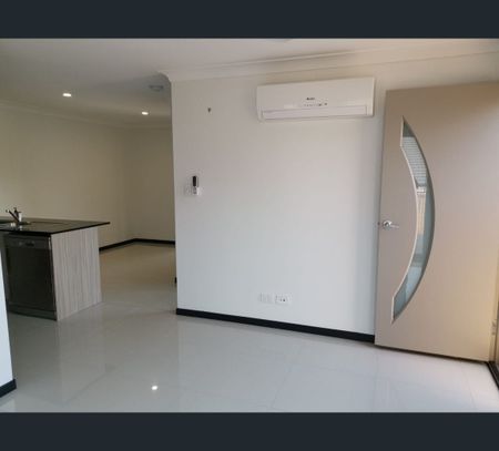 5B/Koomba Street, Shailer Park, Qld 4128 - Photo 3