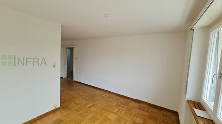 Close to the station, beautiful 2.5 pces with balcony - Photo 4
