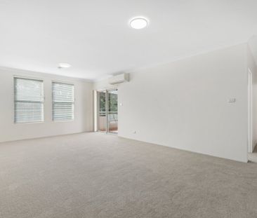 Modern Two-Bedroom Apartment in the Heart of Miranda - Photo 1