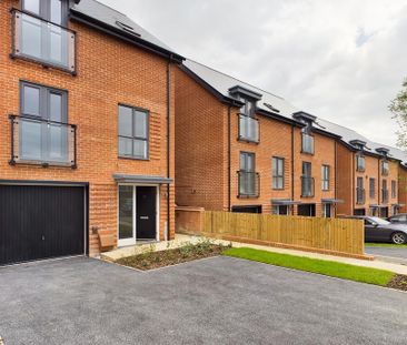3 bedroom semi-detached house to rent - Photo 3