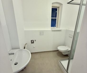 STILVOLLER ERSTBEZUG NACH SANIERUNG – 3-ZIMMER-ALTBAUWOHNUNG MIT KA... - Photo 6