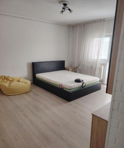 Brancoveanu etaj 8 decomandat - Fotografie 4