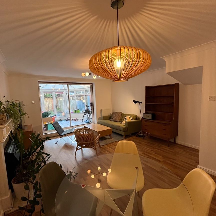 Room in a Shared House, John Ruskin Street, SE5 - Photo 1