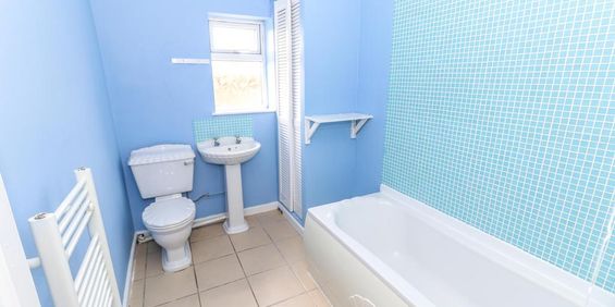 2 bedroom terraced house to rent - Photo 3