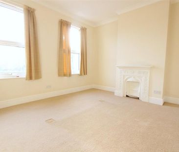 2 bedroom semi-detached house to rent - Photo 3