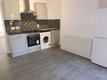 132b, Gordon Avenue, Southampton - Photo 2