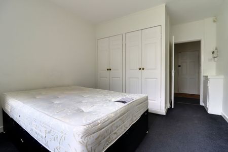 1 Bed Flat, Fairfield Court, M14 - Photo 5