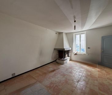 Location Maison 100m² SEILLONS SOURCE D ARGENS 83470 - Photo 2