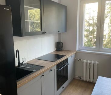 Świeżo po remoncie,3 pokoje,loggia, top lokalizacj - Photo 3