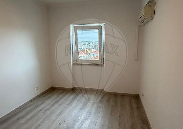 Apartamento T3 em Lisboa