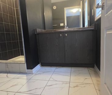 For Lease - 257 Gillespie Drive, Brantford, Ontario - Photo 2