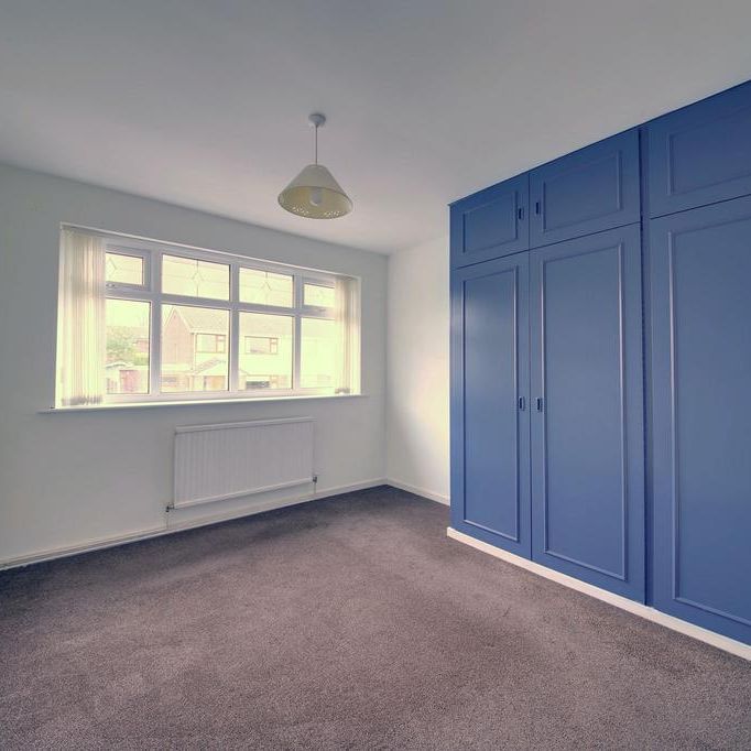3 bedroom semi-detached house to rent - Photo 1