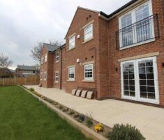 2 BEDROOM Apartment - First Floor - Photo 4