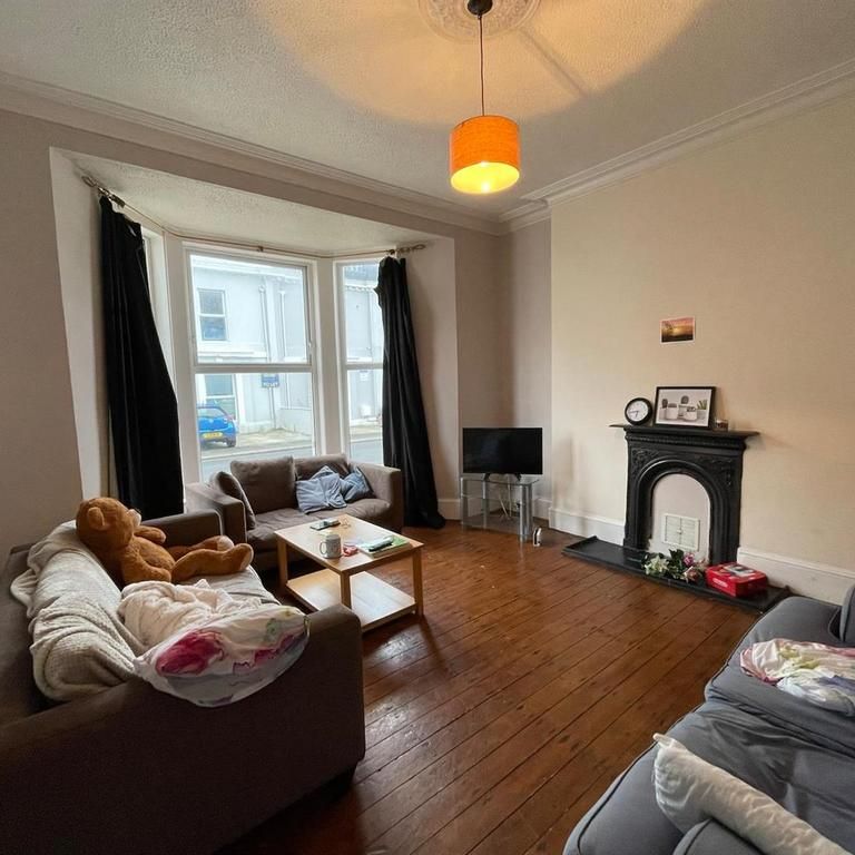 5 bedroom house to rent - Photo 1