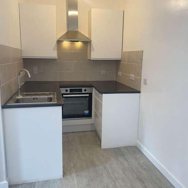 Bath New Road, Radstock, Somerset, BA3 - Photo 1