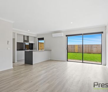 37 Cetona Street, Fraser Rise, Vic 3336 - Photo 4