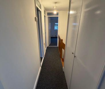 3 bedroom end of terrace house to rent - Photo 6