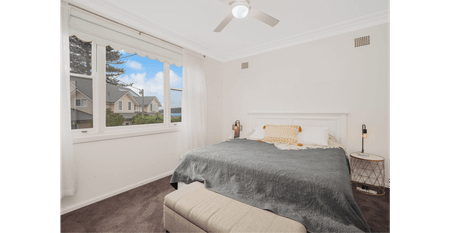 Beautifully Presented 3-Bedroom Home with stunning views of Lake Macquarie - Photo 3