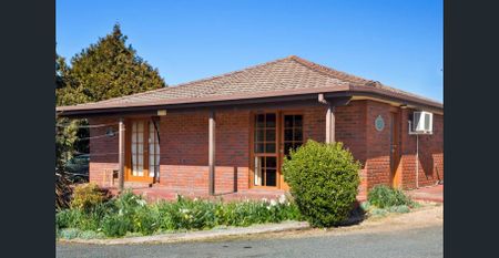 Modern Comfort Meets Convenience in Tranquil Rutherglen, Hadspen - Photo 4