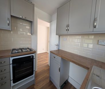 Ash Grove, Killay, Swansea, SA2 - Photo 5