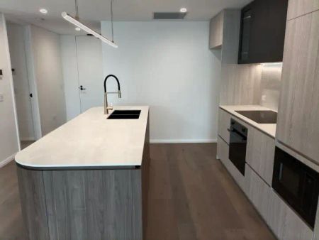 “Luxurious Apartment in Mt Pleasant” - Photo 5