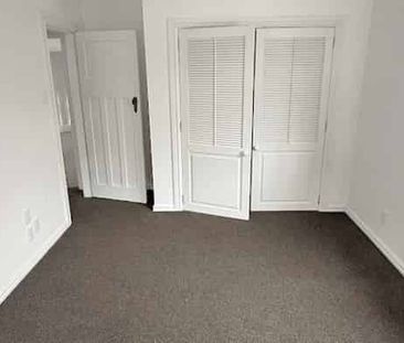 Spacious 3-Bedroom Character Home in Petone – $750/week - Photo 1