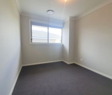 Family Home - Photo 4