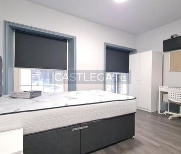 1 bedroom in a flat share to rent - Photo 4