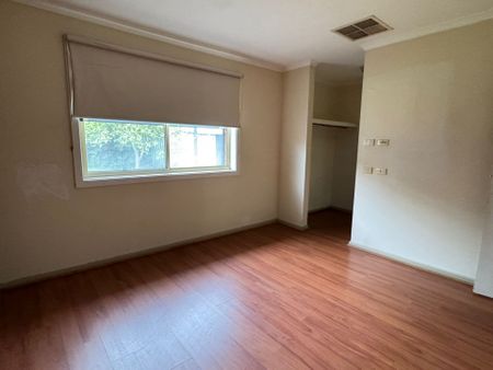 Charming Family Home in Meadow Heights - Photo 3