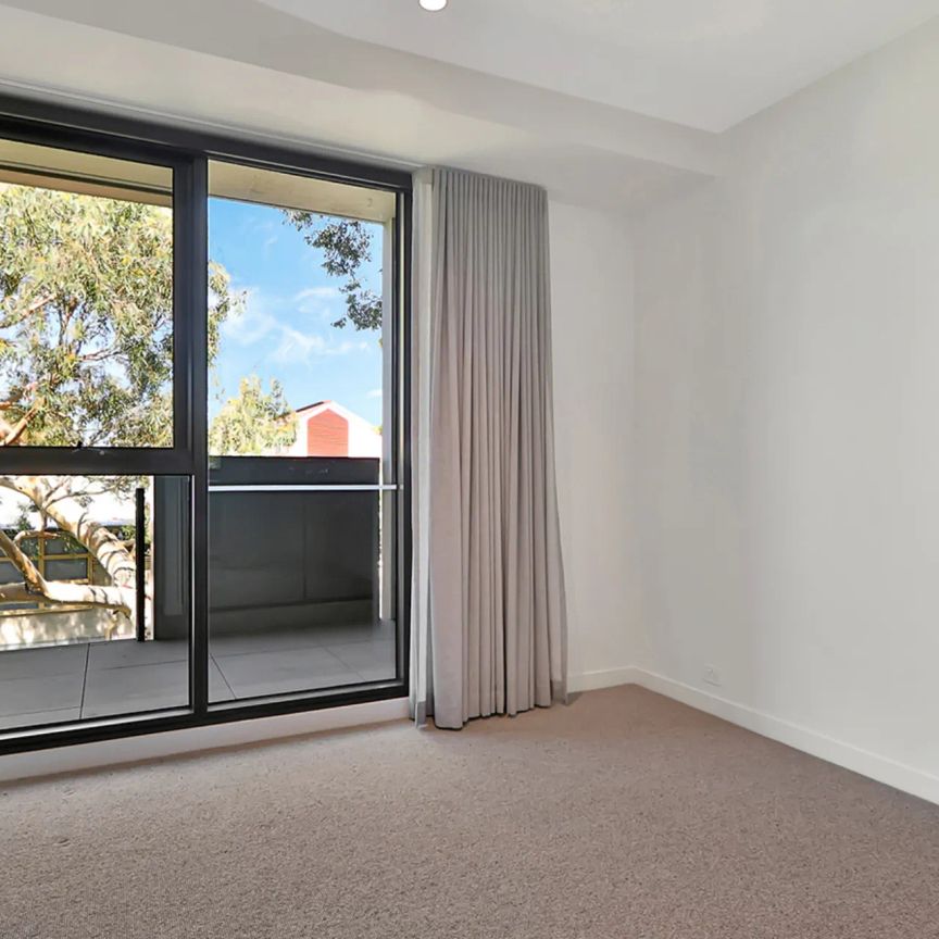 213/214B Bay Road, - Photo 1