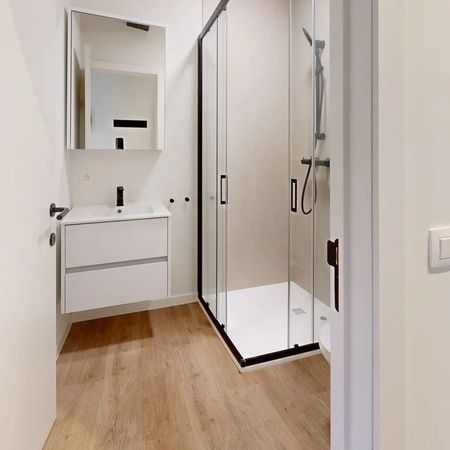 Spacious, furnished student room! - CURRENTLY UNDER RENOVATION - Photo 3