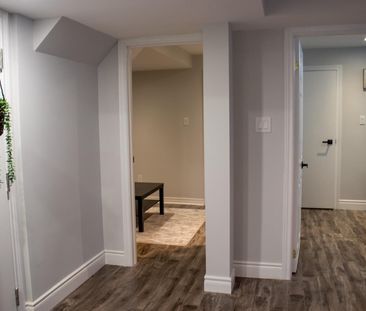 For Lease - 370 Chambers Crescent, Newmarket, Ontario - Photo 5