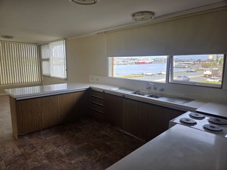 1/12 Victoria Parade, Devonport TAS 7310 - Photo 5