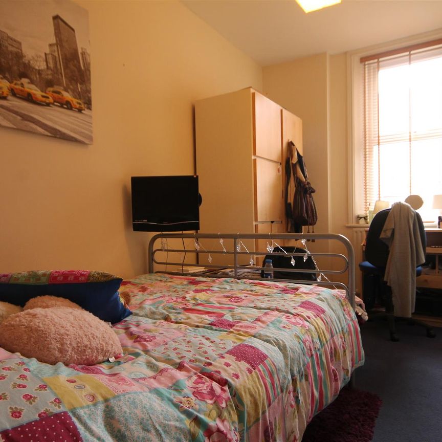 Helmsley Road, Sandyford - Photo 1