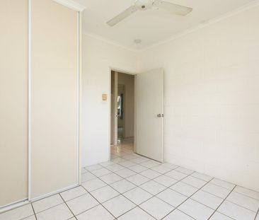 Edmonton Home on a Budget - Big Kitchen - Solar - Side Access - Photo 2