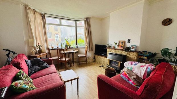 3 bedroom terraced house to rent - Photo 1