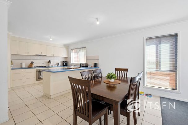 1/21 Balmoral Drive, Golden Square - Photo 1