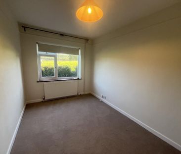 3 bedroom detached bungalow to rent - Photo 5