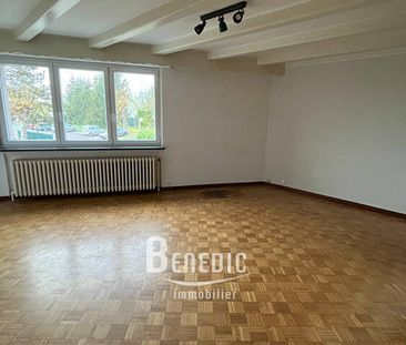 Appartement F3 avec balcon, garage et stationnement - Photo 5