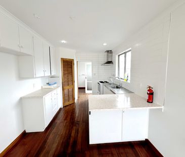 Comfortable 3-Bedroom Home in Quiet Henderson Street - Photo 5