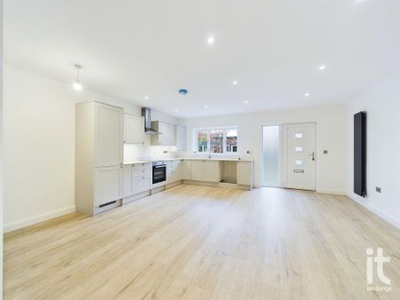 2 bedroom ground floor flat to rent - Photo 5