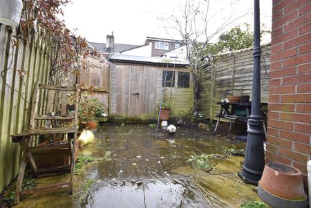 2 bedroom terraced house to rent - Photo 4