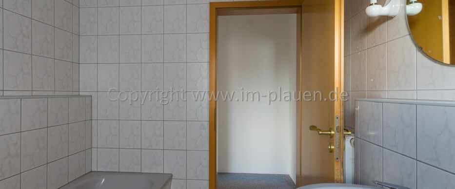 3 Zimmerwohnung zur Miete im Stadtteil Neundorf von Plauen - moderne EBK - Pkw Stellplatz - Foto 1
