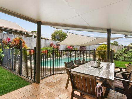 Perfect Family home with a Pool! - Photo 2