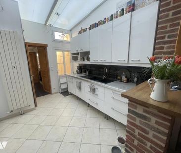 Maison amiénoise mitoyenne des deux côtés - Photo 5