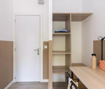 Room in a shared 2-bedroom apartment for rent in Getafe, professionals and students welcome - Photo 1