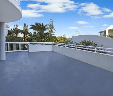 Buddina Resort style living - Photo 2