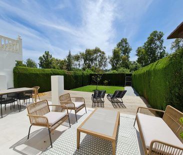 Casa adosada de alquiler en Sirio-nva Andalucia F, 148, Los Naranjos - Photo 2